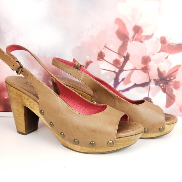 boden clog sandals